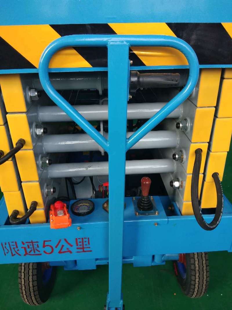 西宁辅助行走式升降平台